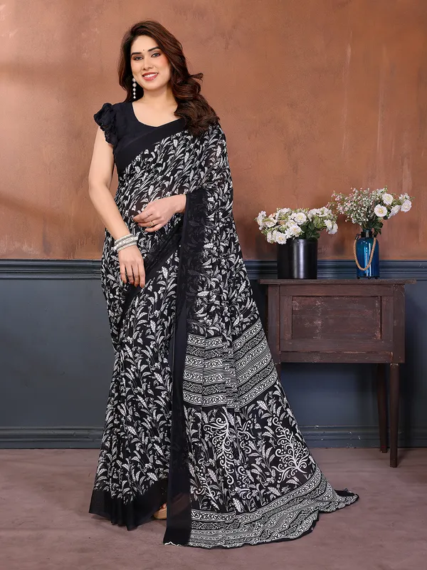 Printed_Georgette_Saree_With_UnStitched_Blouse_Piece_(Black)