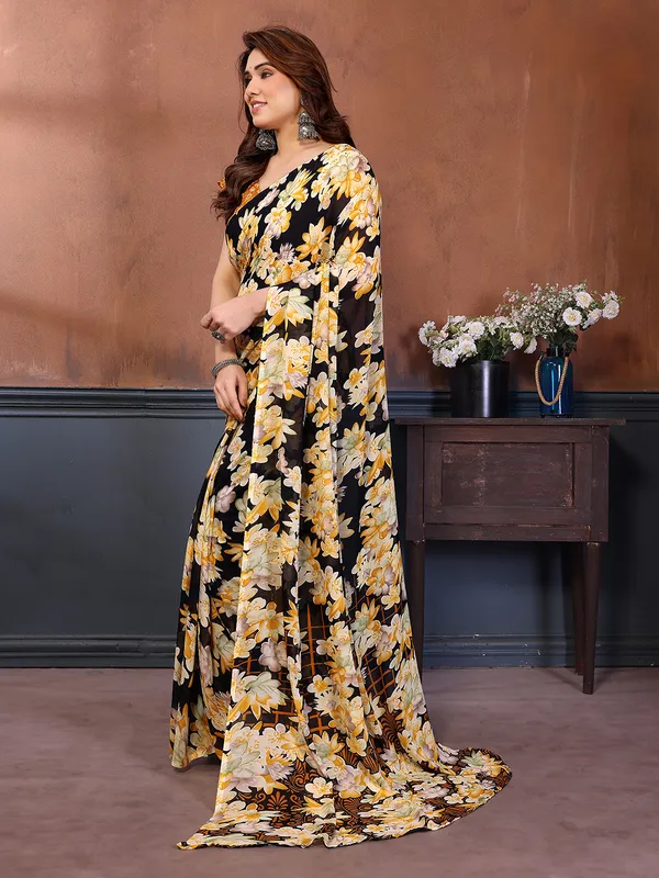 Printed_Georgette_Saree_With_UnStitched_Blouse_Piece_(Yellow)