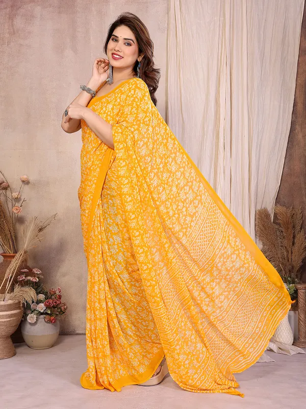 Printed_Georgette_Saree_With_UnStitched_Blouse_Piece_(Yellow)