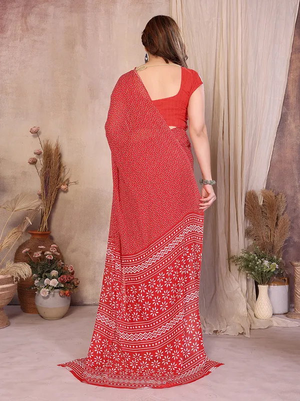 Printed_Georgette_Saree_With_UnStitched_Blouse_Piece_(Red)