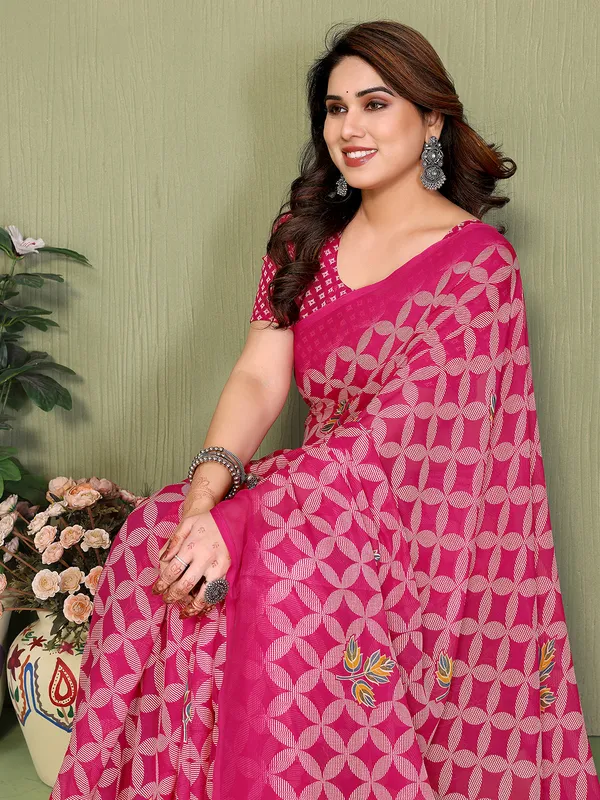 Printed_Georgette_Saree_With_UnStitched_Blouse_Piece_(PINK)