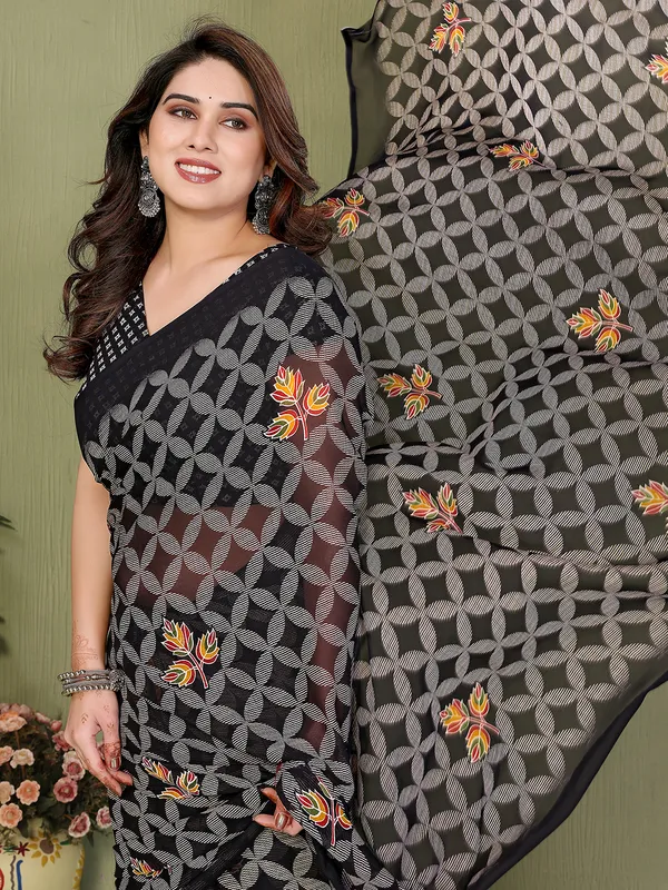 Printed_Georgette_Saree_With_UnStitched_Blouse_Piece_(BLACK)