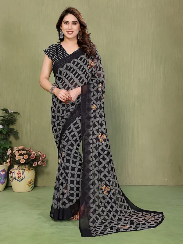 Printed_Georgette_Saree_With_UnStitched_Blouse_Piece_(BLACK)