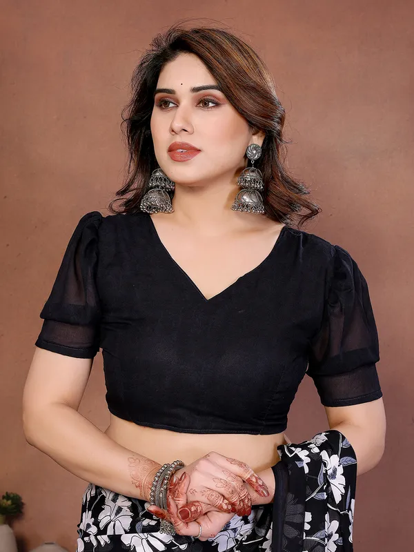 Printed_Georgette_Saree_With_UnStitched_Blouse_Piece_(BLACK)