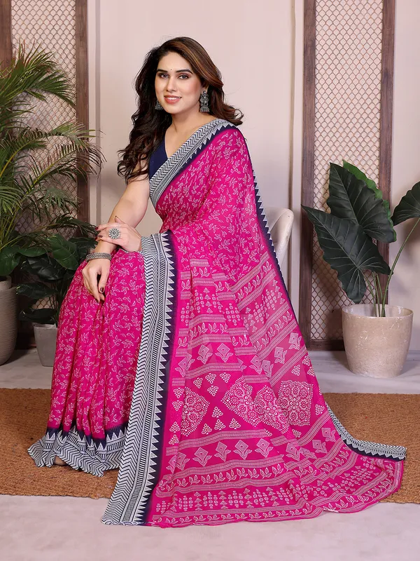 Floral_print_Georgette_Saree_With_UnStitched_Blouse_Piece_(PINK)
