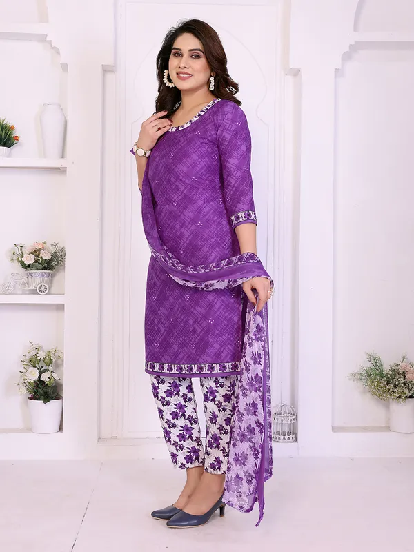 Unstitched_Crepe_Salwar_Suit_Material_Floral_Print,_Paisley
