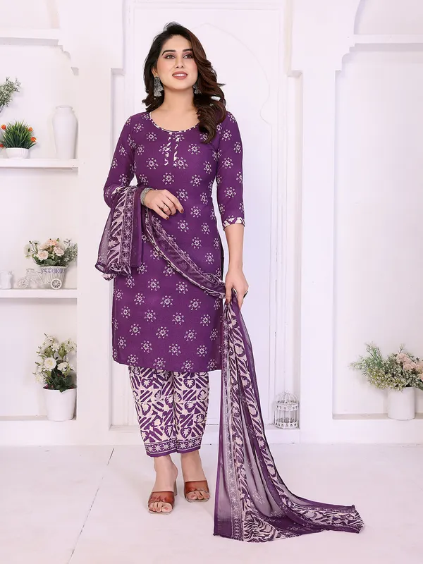 Unstitched_Crepe_Salwar_Suit_Material_Floral_Print,_Paisley