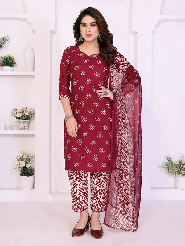 Unstitched_Crepe_Salwar_Suit_Material_Floral_Print,_Paisley