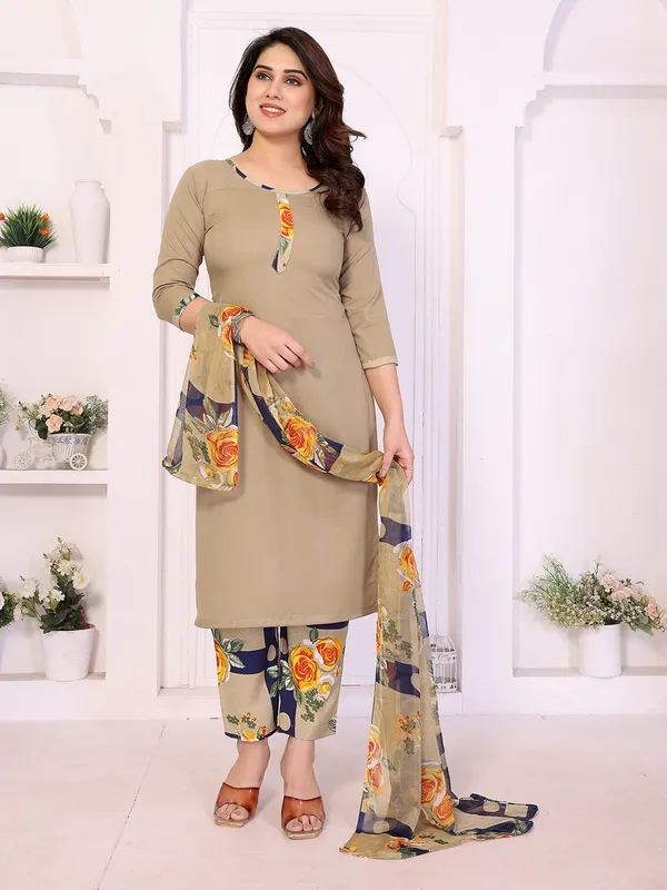 Unstitched_Crepe_Salwar_Suit_Material_Floral_Print,_Paisley
