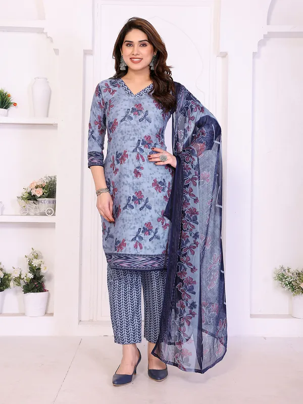 Unstitched_Crepe_Salwar_Suit_Material_Floral_Print,_Paisley