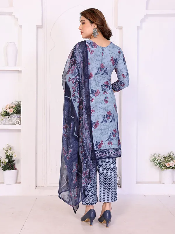 Unstitched_Crepe_Salwar_Suit_Material_Floral_Print,_Paisley