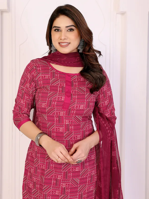 Unstitched_Crepe_Salwar_Suit_Material_Floral_Print,_Paisley