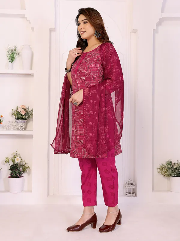 Unstitched_Crepe_Salwar_Suit_Material_Floral_Print,_Paisley