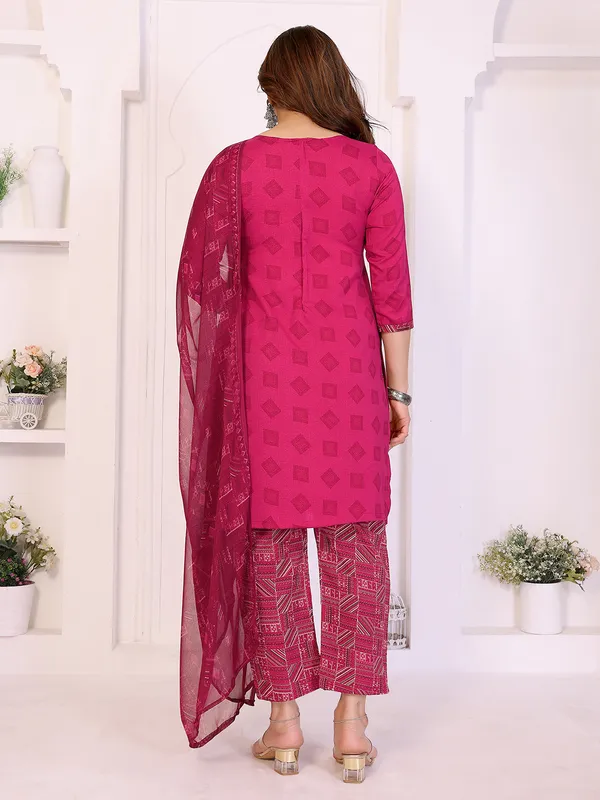 Unstitched_Crepe_Salwar_Suit_Material_Floral_Print,_Paisley