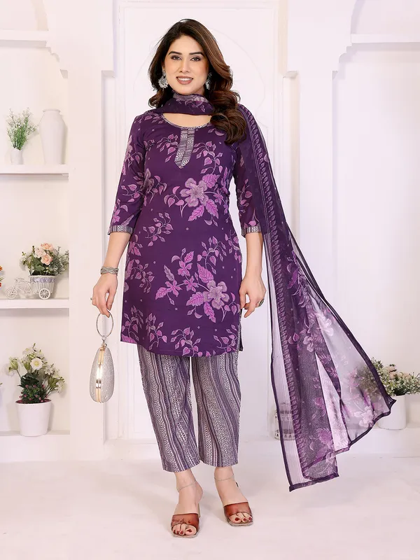 Unstitched_Crepe_Salwar_Suit_Material_Floral_Print,_Paisley
