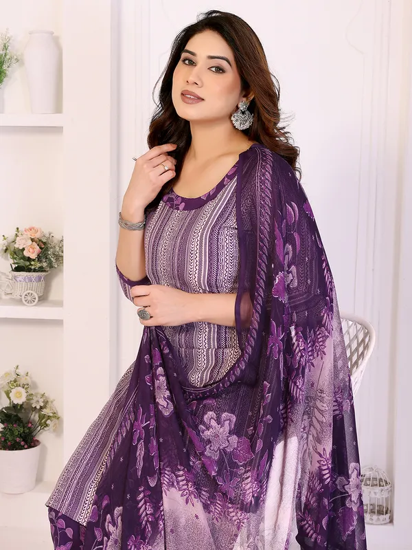 Unstitched_Crepe_Salwar_Suit_Material_Floral_Print,_Paisley
