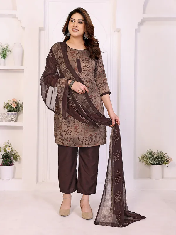 Unstitched_Crepe_Salwar_Suit_Material_Floral_Print,_Paisley