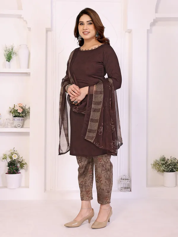 Unstitched_Crepe_Salwar_Suit_Material_Floral_Print,_Paisley
