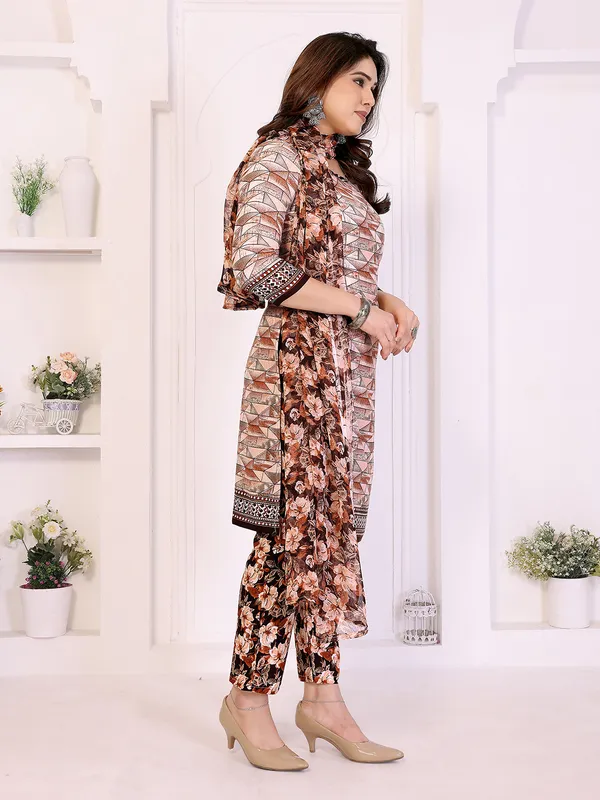 Unstitched_Crepe_Salwar_Suit_Material_Floral_Print,_Paisley