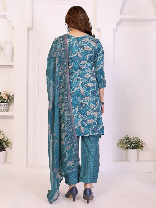 Unstitched_Crepe_Salwar_Suit_Material_Floral_Print,_Paisley