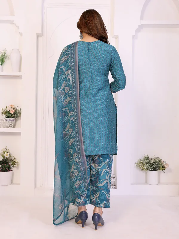 Unstitched_Crepe_Salwar_Suit_Material_Floral_Print,_Paisley