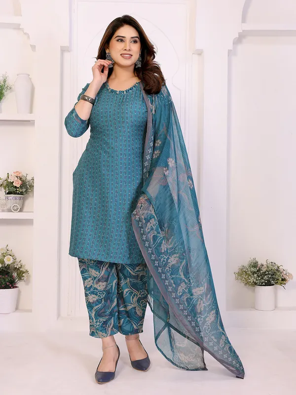 Unstitched_Crepe_Salwar_Suit_Material_Floral_Print,_Paisley