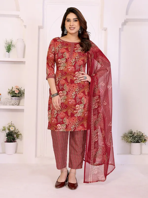 Unstitched_Crepe_Salwar_Suit_Material_Floral_Print,_Paisley