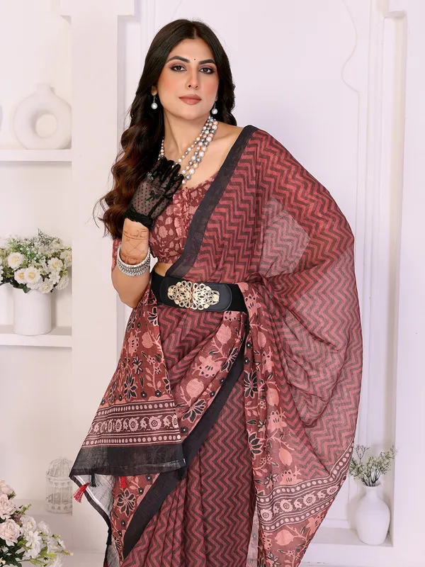 Digital_Print_Cotton_Linen_Saree_With_Unstitched_Blouse_Piece