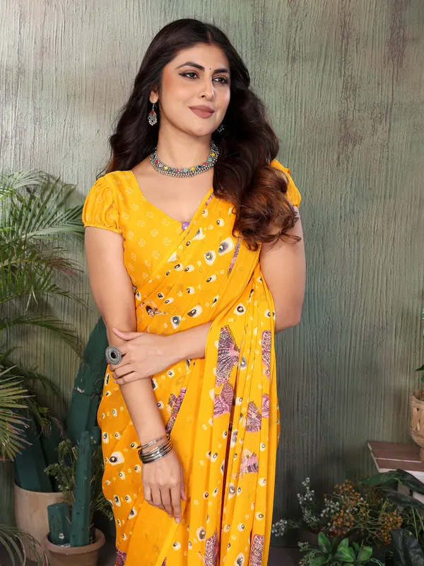 Elegant_Moss_Georgette_Saree_With_Unstitched_Blouse_Piece