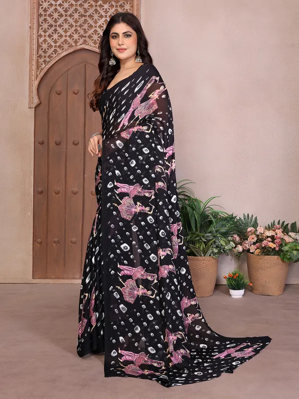 Elegant_Moss_Georgette_Saree_With_Unstitched_Blouse_Piece