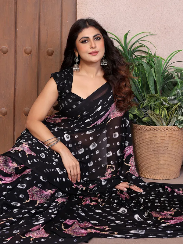 Elegant_Moss_Georgette_Saree_With_Unstitched_Blouse_Piece
