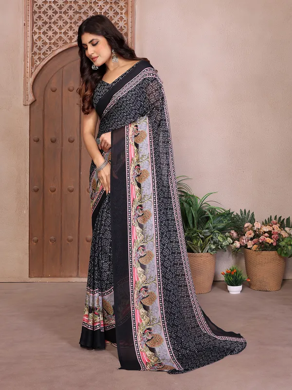 Elegant_Moss_Georgette_Saree_With_Unstitched_Blouse_Piece