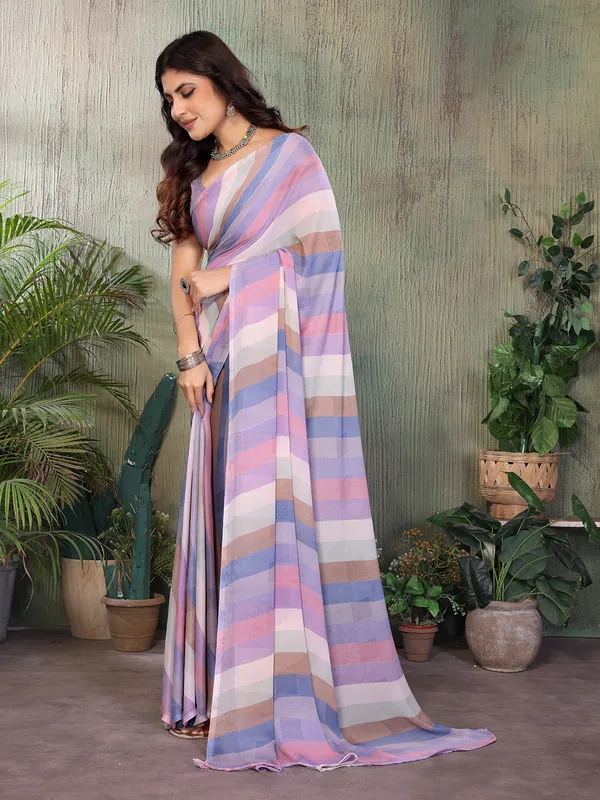 Elegant_Moss_Georgette_Saree_With_Unstitched_Blouse_Piece