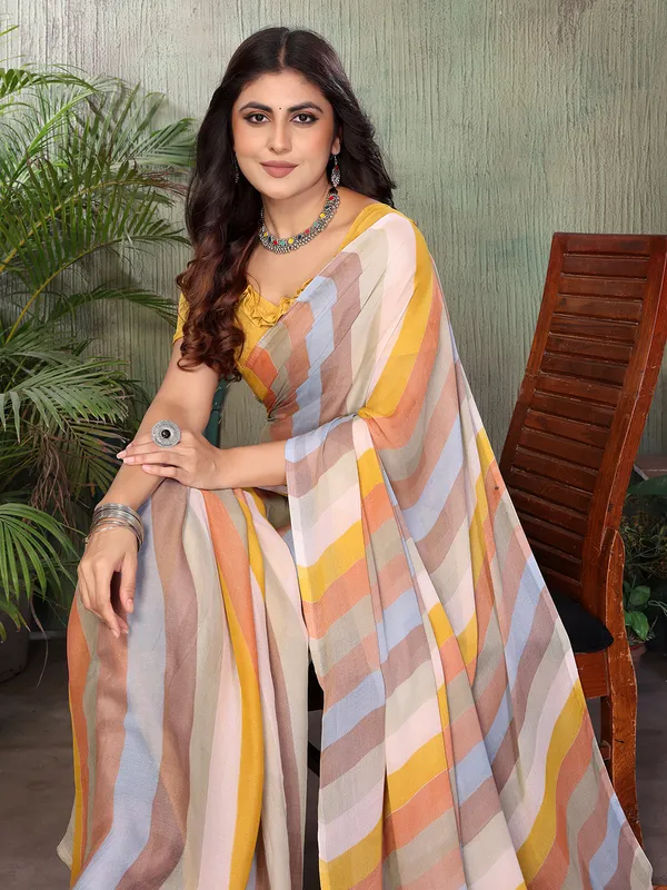 Elegant_Moss_Georgette_Saree_With_Unstitched_Blouse_Piece