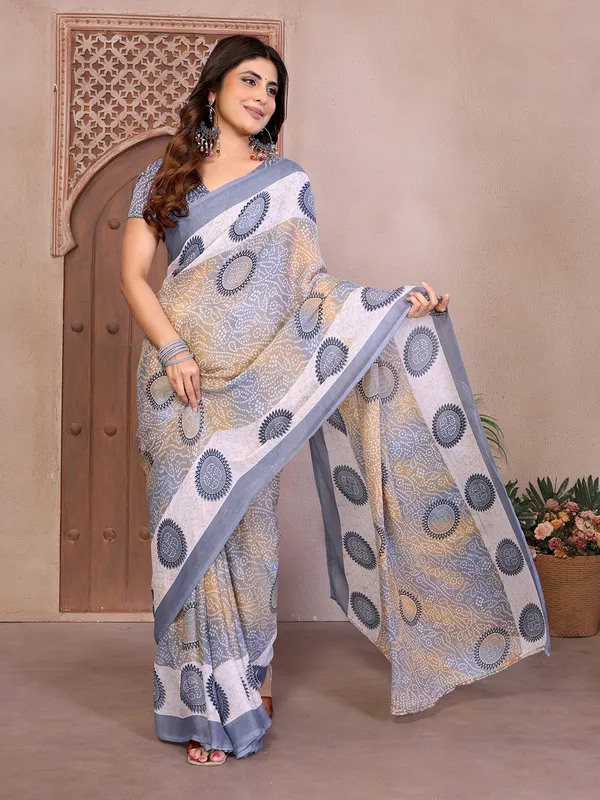 Elegant_Moss_Georgette_Saree_With_Unstitched_Blouse_Piece
