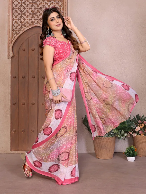 Elegant_Moss_Georgette_Saree_With_Unstitched_Blouse_Piece