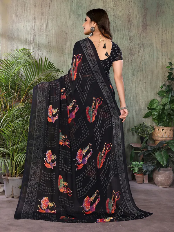 Elegant_Moss_Georgette_Saree_With_Unstitched_Blouse_Piece