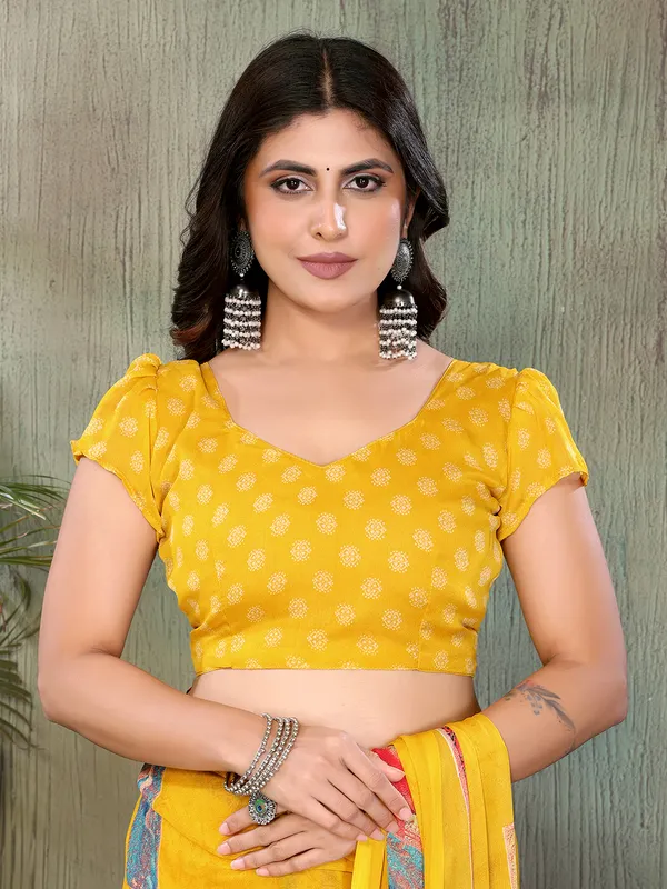 Elegant_Moss_Georgette_Saree_With_Unstitched_Blouse_Piece