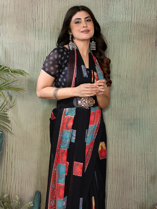 Elegant_Moss_Georgette_Saree_With_Unstitched_Blouse_Piece