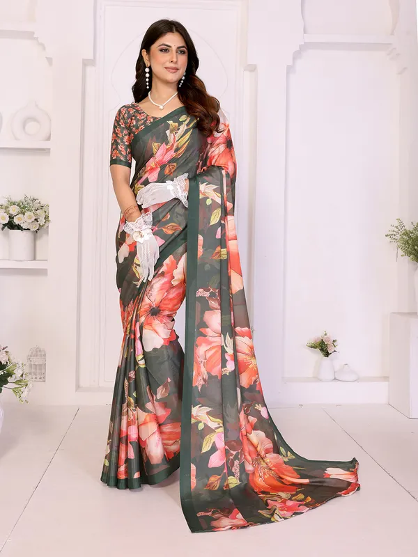 Silk_Blend_Printed_Saree_With_Unstitched_Blouse_Piece