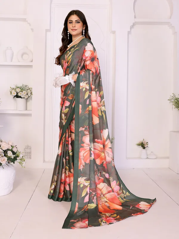 Silk_Blend_Printed_Saree_With_Unstitched_Blouse_Piece