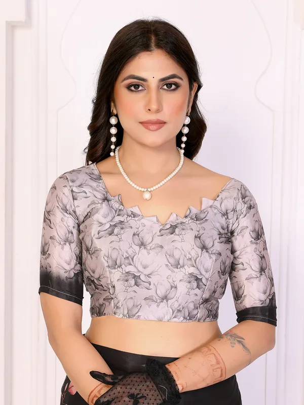 Silk_Blend_Printed_Saree_With_Unstitched_Blouse_Piece