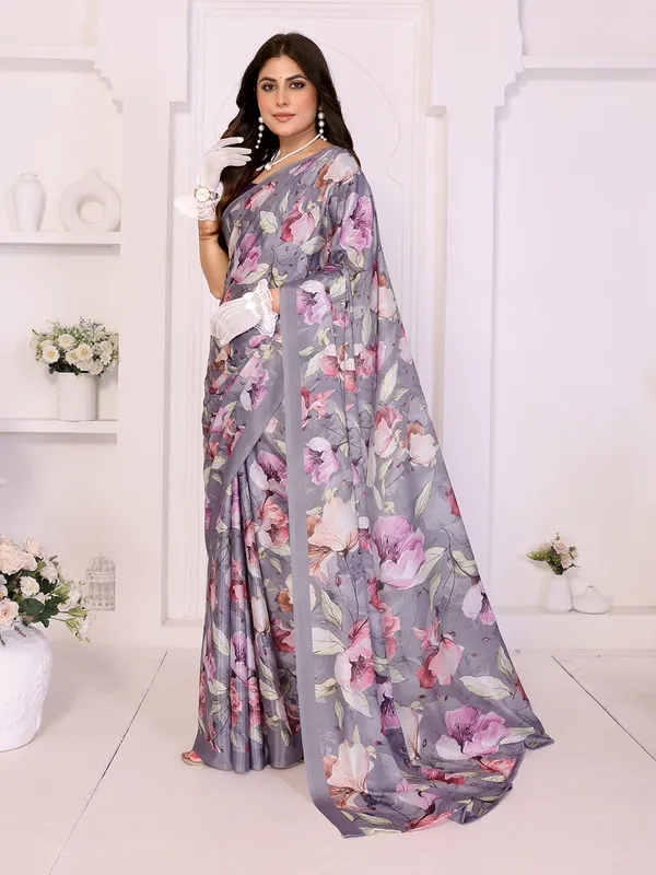 Silk_Blend_Printed_Saree_With_Unstitched_Blouse_Piece