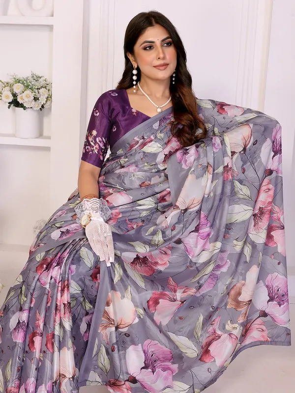Silk_Blend_Printed_Saree_With_Unstitched_Blouse_Piece