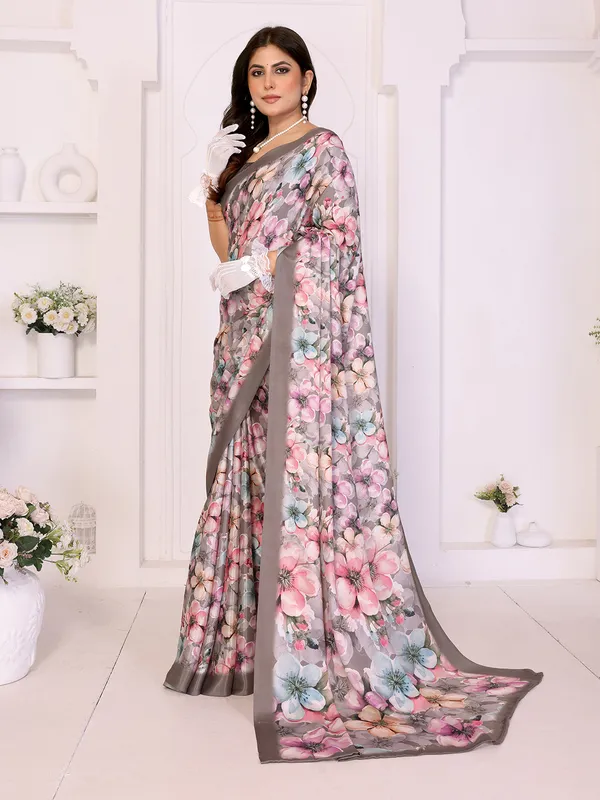 Silk_Blend_Printed_Saree_With_Unstitched_Blouse_Piece