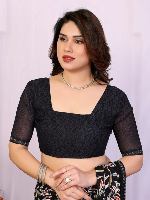Printed_Lace_Border_Saree_With_UnStitched_Blouse_Piece_(BLACK)