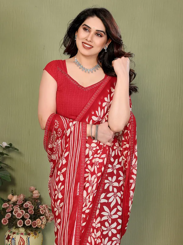 Printed_Lace_Border_Saree_With_UnStitched_Blouse_Piece_(RED)
