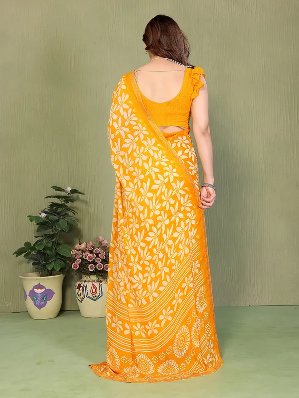 Printed_Lace_Border_Saree_With_UnStitched_Blouse_Piece_(YELLOW)