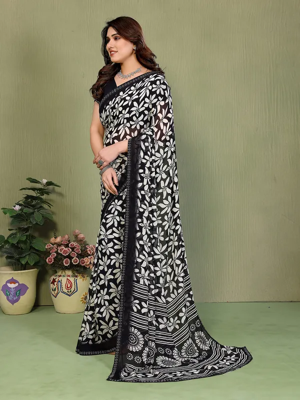 Printed_Lace_Border_Saree_With_UnStitched_Blouse_Piece_(BLACK)