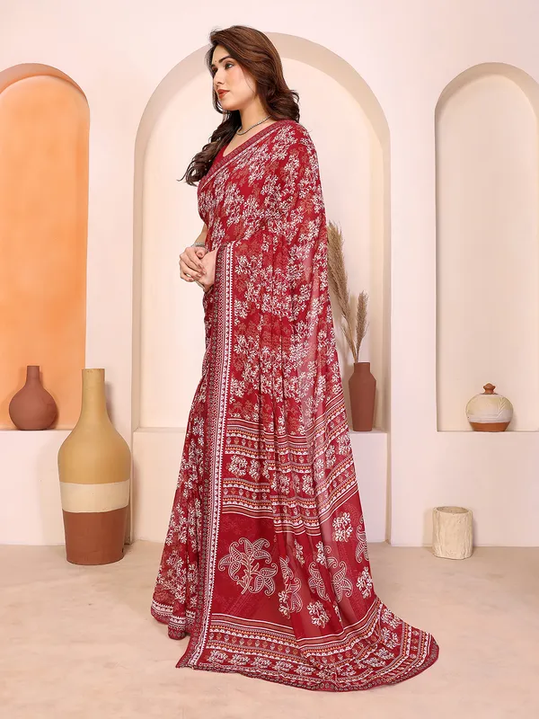 Printed_Lace_Border_Saree_With_UnStitched_Blouse_Piece_(Red)